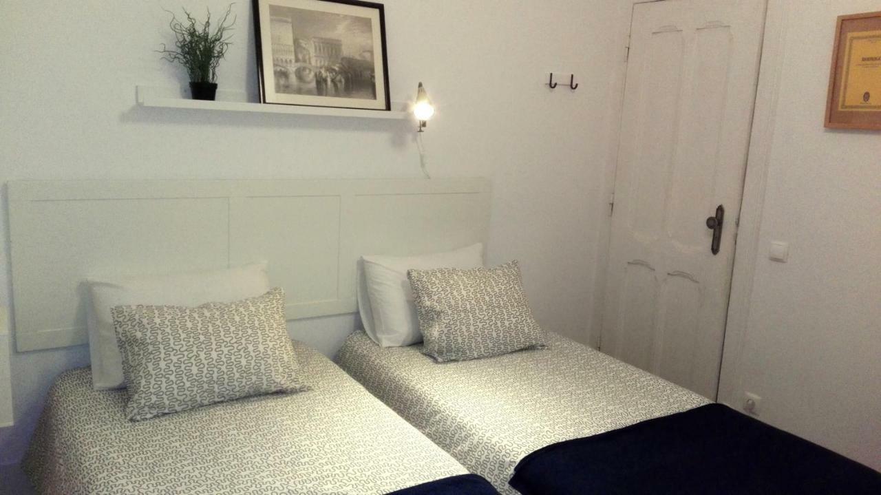 Ritz & Freud Guest House Lisbona Esterno foto